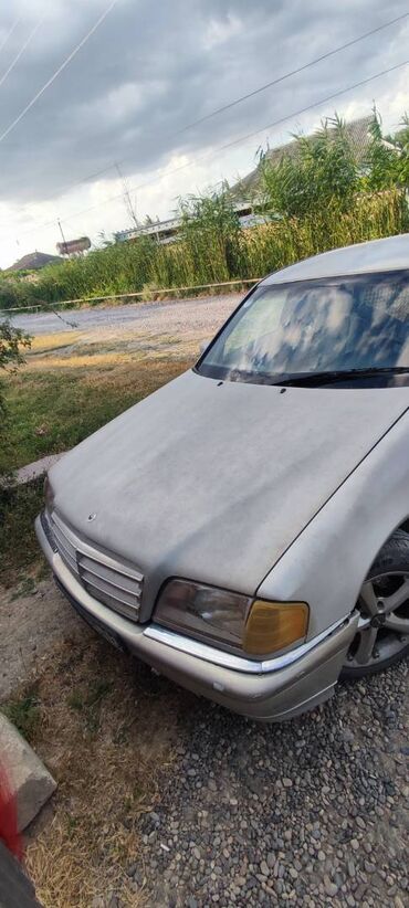 Mercedes-Benz: Mercedes-Benz C 180: 1.8 l | 1995 il Sedan