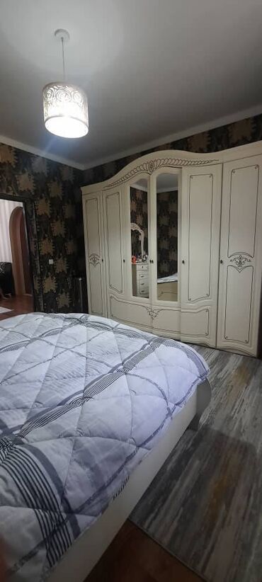 Отели и хостелы: 150 м², 4 комнаты, Теплый пол, Забор, огорожен