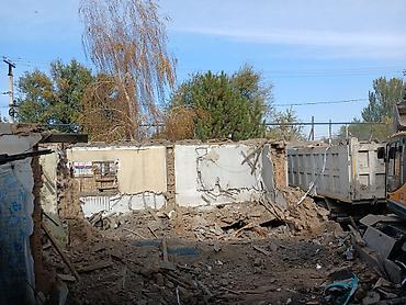 | Кирпичная стена | Зачистка от старых обоев, Сбивка старой штукатурки, Снятие извести | Демонтаж деревянного пола | Крыша из шифера Больше 6 лет опыта at lalafo.kg | Кирпичная стена | Зачистка от старых обоев, Сбивка старой штукатурки, Снятие извести | Демонтаж деревянного пола | Крыша из шифера Больше 6 лет опыта