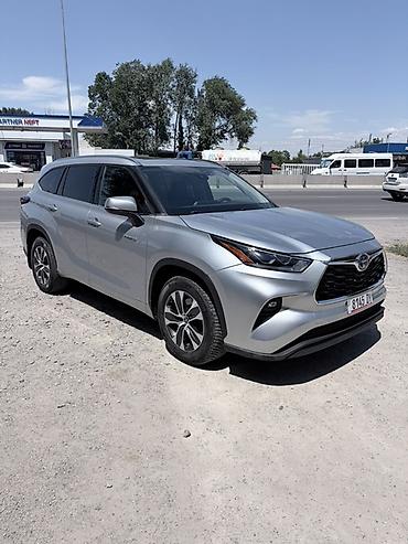 Toyota Highlander: 2021 г., 2.5 л, Вариатор, Гибрид, Кроссовер at lalafo.kg Toyota Highlander: 2021 г., 2.5 л, Вариатор, Гибрид, Кроссовер