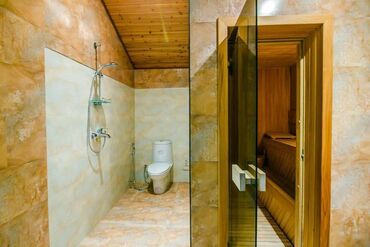 Uzunmüddətli kirayə mənzillər: Yüksək keyfiyyətli əla təmir! Səbail rayonu, “Nizami” küçəsində — 25