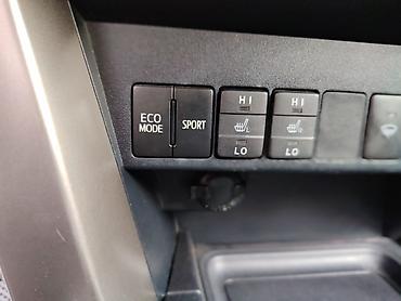 toyota yagi: Toyota RAV4: 2 l | 2013 il Krossover — 7