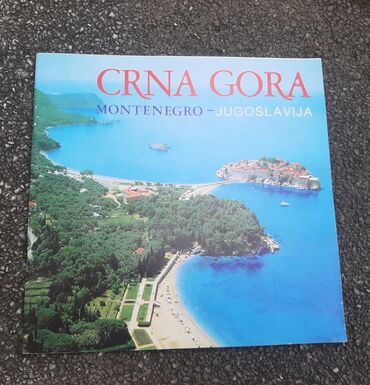 l word generation q sa prevodom: Album-katalog Crna Gora sa karakteristikama Crne Gore iz 1982 godine