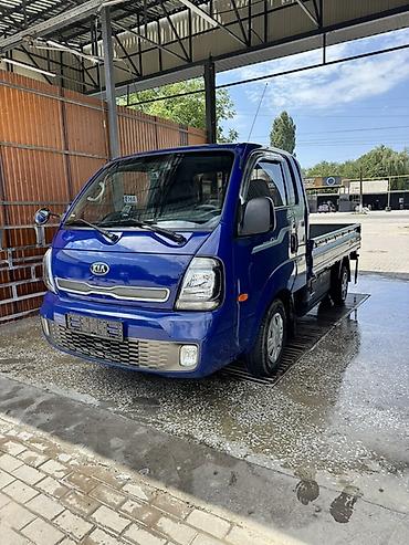 колпак на нексия: Kia Bongo (K2500/K2700) — компактный бортовой грузовик синего цвета — 3