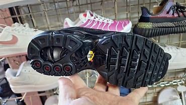 cipele clarks: Nike air max tn patike triple black crne A klasa NOVO Novo Brojevi — 2