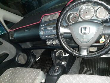 Honda: Honda Fit: 2002 г., 1.3 л, Бензин, Хэтчбэк — 17