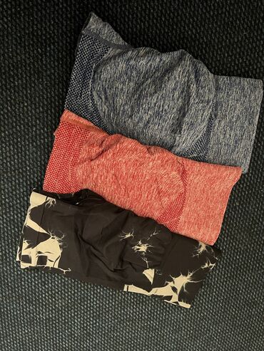 ledzend pantalone: Push up sortsevi za teretanu
