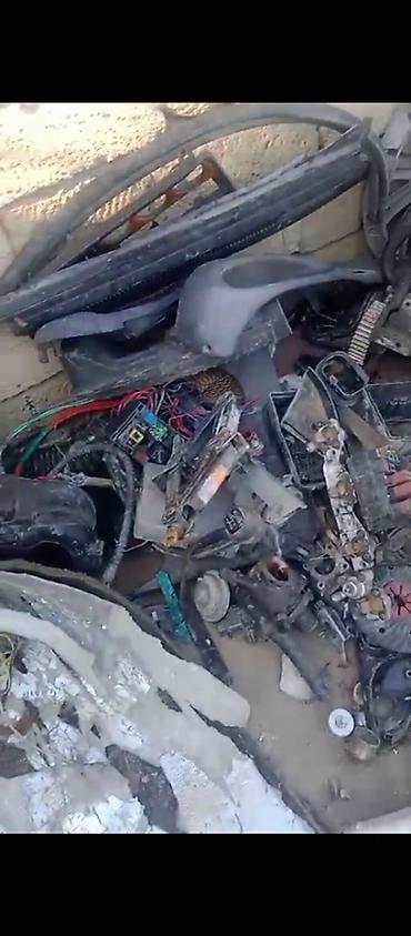 Baqajniklər: Ford mondeo üçün müxtəlif ehtiyat hissələri və metal-plastik detallar — 3
