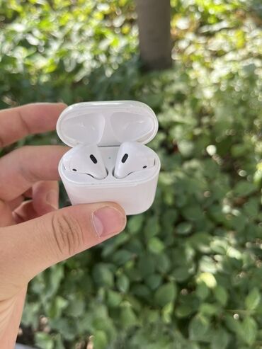 эйр потс: Original оригинал airpods 1 В отличном состоянии Левое ухо не держит