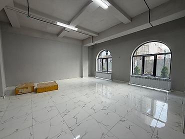 building: Продажа магазинов В жилом доме, 180 м², Евроремонт, Отдельный вход, 1 этаж — 1