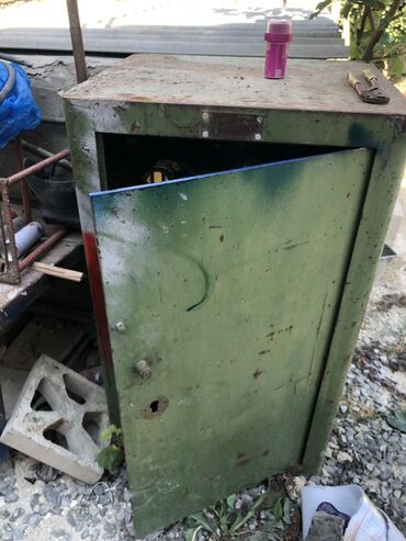 Seyflər: Seyf texmini olculer 1m 1,10sm hundurluk en 450x450 mm