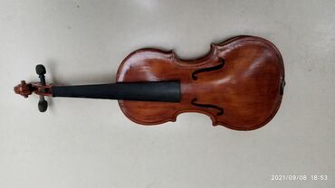 скрипка и электрогитара: Скрипка мини (balaca)
Без смычка и струн
Размер 43 см