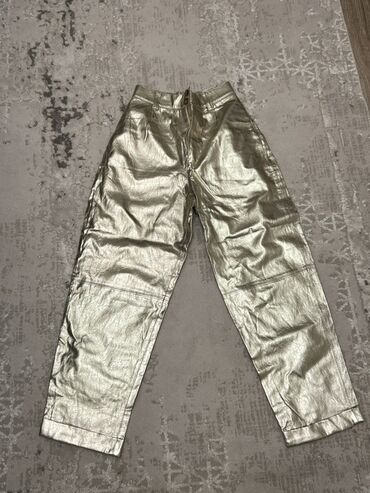 yun şalvar: Metalik parıltılı qadın şalvarı - Rəng: Açıq qızılı/metalik -