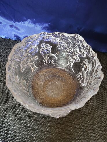 Činije: Cinija nova Kosta Boda,Kjell Engman rucni rad 70te. Cinija — 9