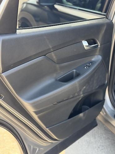 h 100: Hyundai Santa Fe: 2018 г., 2.2 л, Автомат, Дизель, Внедорожник — 9