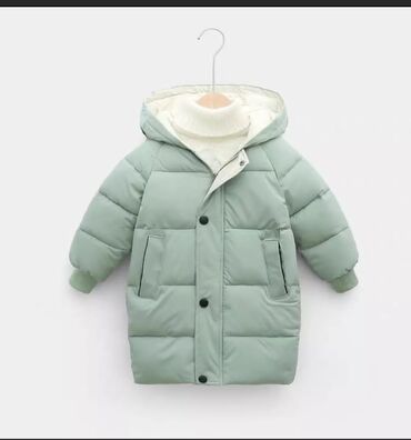 зимняя куртка на девочку: Зимняя куртка ❄️Куртка хорошего качества ✨️👌 размер:130см, на 5-6лет