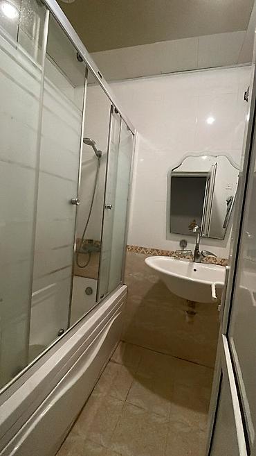 qurtulus 93 evler: Elmlər metrosu yaxınlığı, Bakı Hərbi Kollecin yanında (Köhnə Salyanski — 5