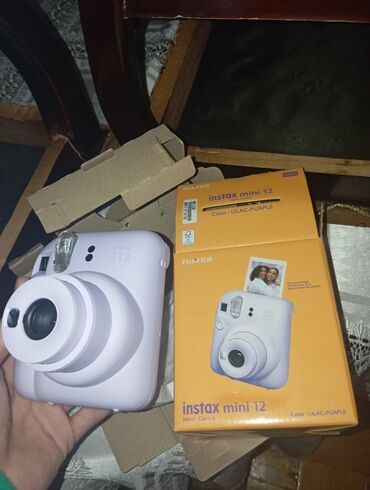 instax mini 11: Instax mini 12,yenidir 1 aydır alınıb qutudan teze açılıb satışa