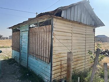 павильоны без места: Продаётся небольшой отдельно стоящий киоск/павильон. Описание: - — 1
