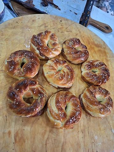 Выпечка, хлебобулочные изделия: Домашняя выпечка — пиражки,беляши,сосиски в тесте Жаренные печенные — 5