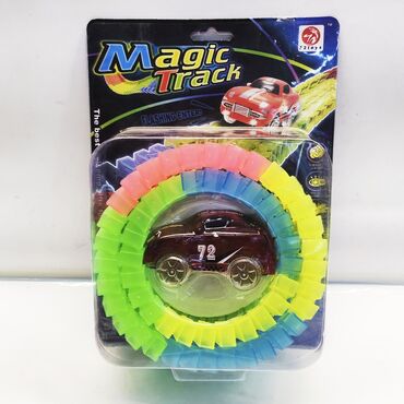 выбор игрушек: Волшебная трасса Magic Track с машинкой. Новый комплект небольшой