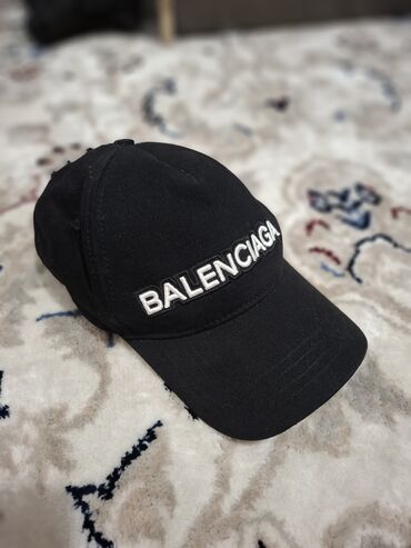калпак купить бишкек: Мужской головной убор, Balenciaga, Б/у, цвет - Черный, Самовывоз