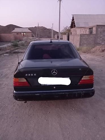 220000: Mercedes-Benz W124: 1992 г., 2.3 л, Механика, Газ, Седан — 4