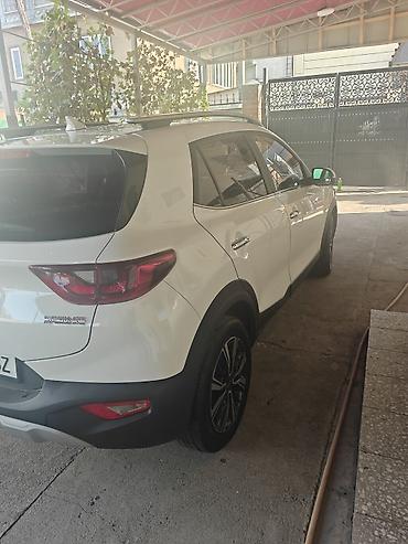 arizzo 8: Kia Stonic: 2020 г., 1.4 л, Автомат, Газ, Кроссовер — 4