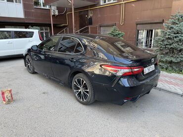 tayota runx: Toyota Camry: 2018 г., 2.5 л, Автомат, Бензин, Седан