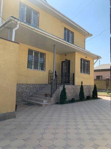 продаю дом ахунбаева: 200 м², 6 комнат, Свежий ремонт