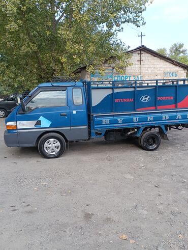 Легкий грузовой транспорт: Легкий грузовик, Hyundai, 2 т, Б/у