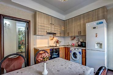 hostel osh: 2 комнаты, 7 мкр, Душевая кабина, Постельное белье, Кондиционер — 5