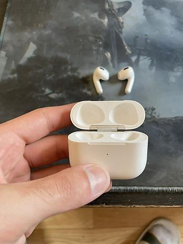 ağ qulaq: Apple AirPods 3 (MagSafe şarj qabı ilə) - Tip: Tamamilə simsiz — 1