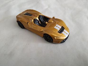 plavi sat: Hot Wheels McLaren Elva 2021,oko 1:64 Malaysia,ocuvan — 1