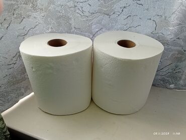 бумажные полотенца: Бумажные полотенца — это удобный и гигиеничный продукт