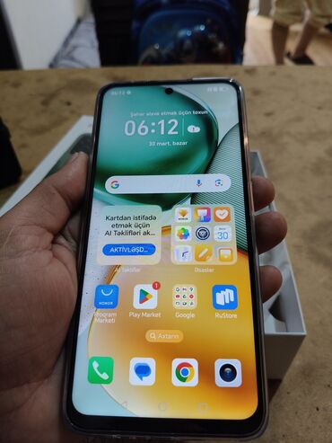 Honor: Honor 7C, 128 GB, rəng - Yaşıl, Sensor, Barmaq izi, Simsiz şarj