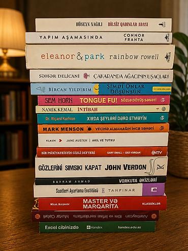 Книги и журналы: Müxtəlif janrlarda böyük kitab toplusu Təsvir: – Azərbaycan, türk — 1