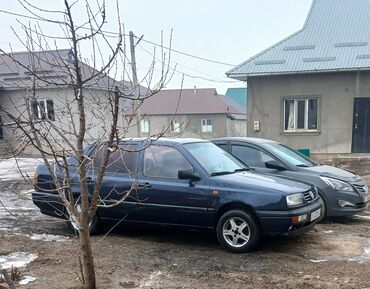 машина гольв: Volkswagen Vento: 1992 г., 1.8 л, Механика, Бензин, Седан