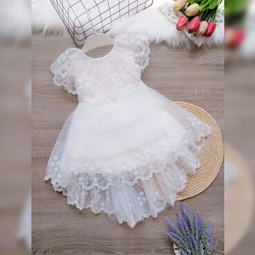 Haljine: ❤️VELIČINA 2❤️92
Haljinice, cena 3500 din — 4