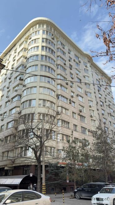 3 room flat: 3 комнаты, 137 м², Элитка, 12 этаж, Косметический ремонт