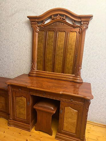 barokko: Klassik üslubda yataq otağı dəsti Komplekt: - İki nəfərlik çarpayı — 6
