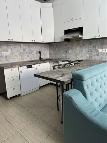 продается 2 комнатная квартира рядом ул ахунбаева: 2 комнаты, 68 м², Элитка, 3 этаж, Евроремонт