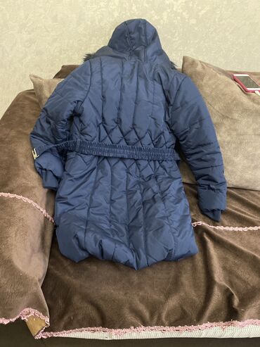 куртка для мальчика: Куртка для девочки 9-10 лет привезенная из Англии