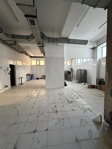 с хранения: Продажа магазинов В жилом доме, 230 м², 1 этаж — 6