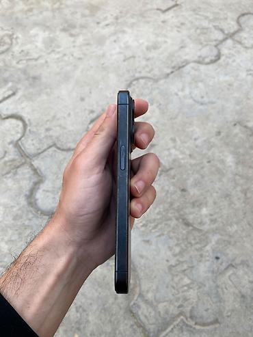 iphone s4: IPhone 15 Pro, 256 GB, Black Titanium — 5