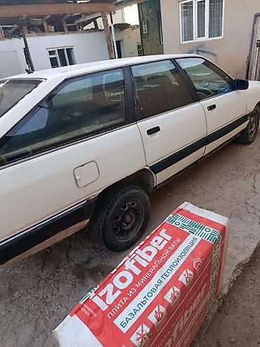 бутан: Audi 100: 1989 г. — 4