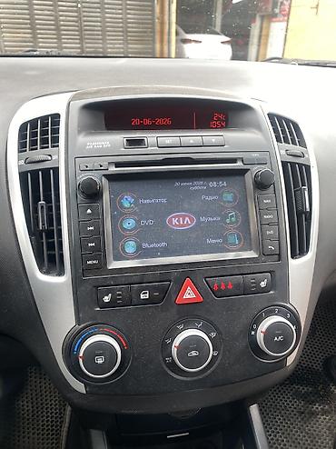 wv caddy: Kia Ceed: 2010 г., 1.6 л, Автомат, Бензин, Универсал — 7