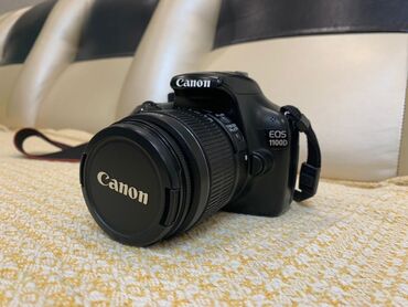 ксерокс canon: Продаю Canon 1100D в хорошем состоянии Зарядка батарейка сумка