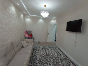 Uzunmüddətli kirayə mənzillər: Neftçilərdə, Məlhəm Hospitalın yanında 2 otaqlı, 70 kv.m ideal təmirli