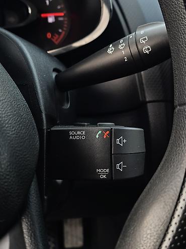 Renault: Renault Clio: 2016 г., 1.5 л, Хэтчбэк — 9